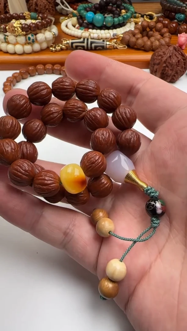 猴头核桃手串猴头