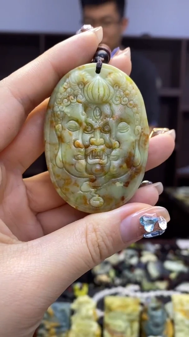未镶嵌岫玉挂件