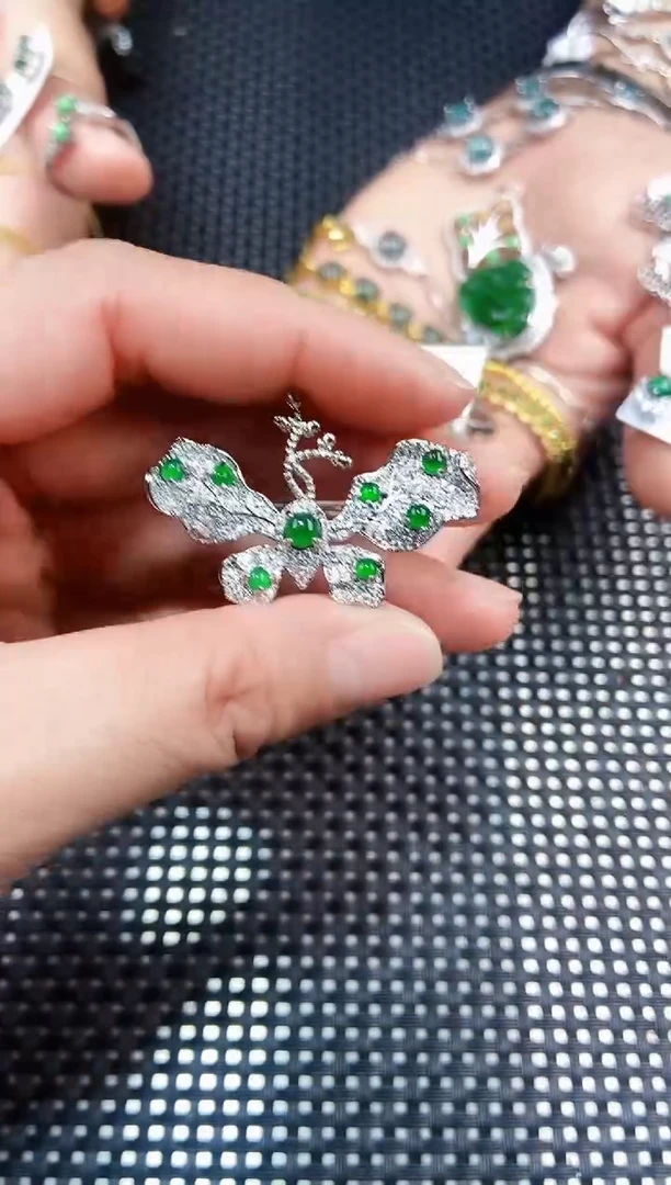 【闪购商品】翡翠吊坠(不含链)未镶嵌111111111