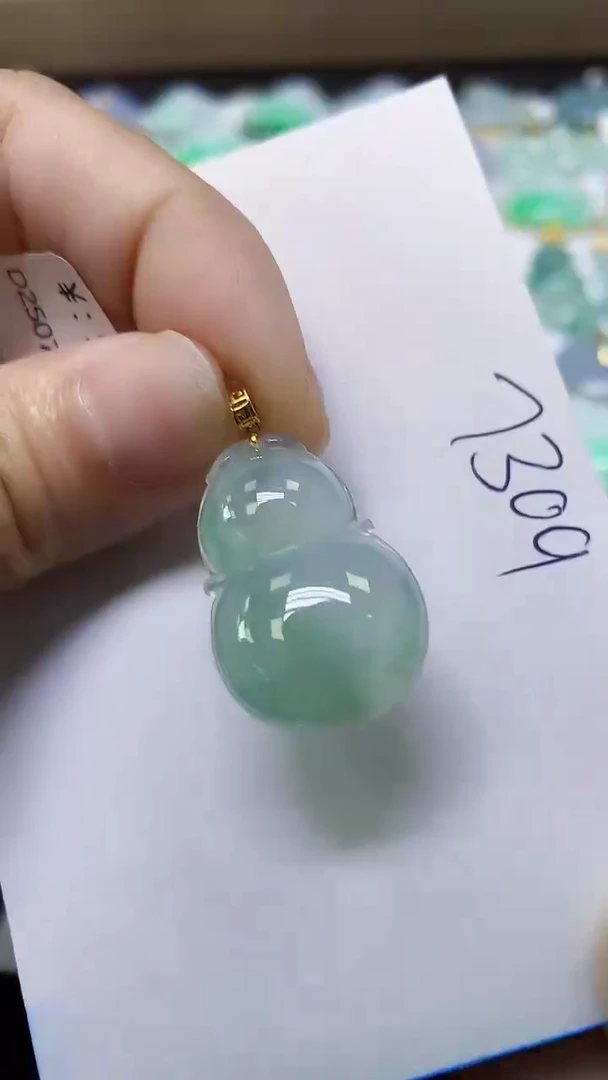 翡翠18K金镶嵌颈饰天然自然緬甸A貨翡翠