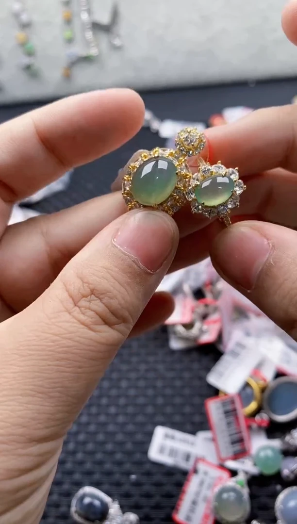 翡翠戒指银S925镶嵌1100000    6