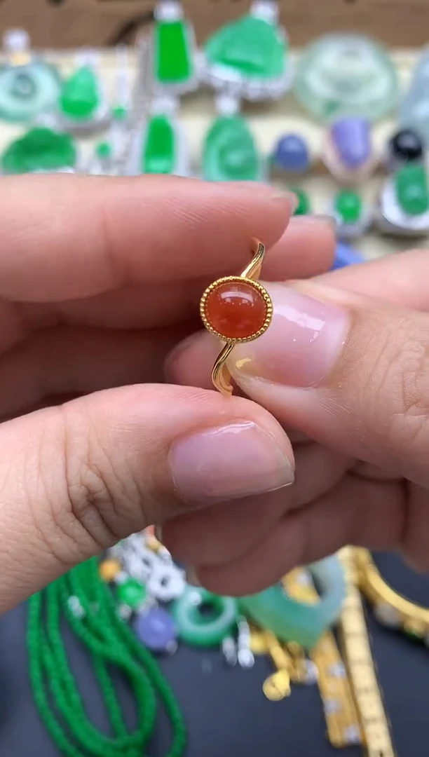 翡翠戒指18K金镶嵌368-春日珠宝