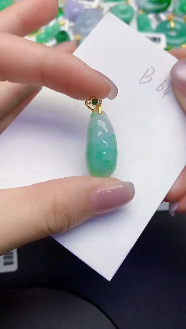 颈饰未镶嵌翡翠缅甸天然翡翠A货