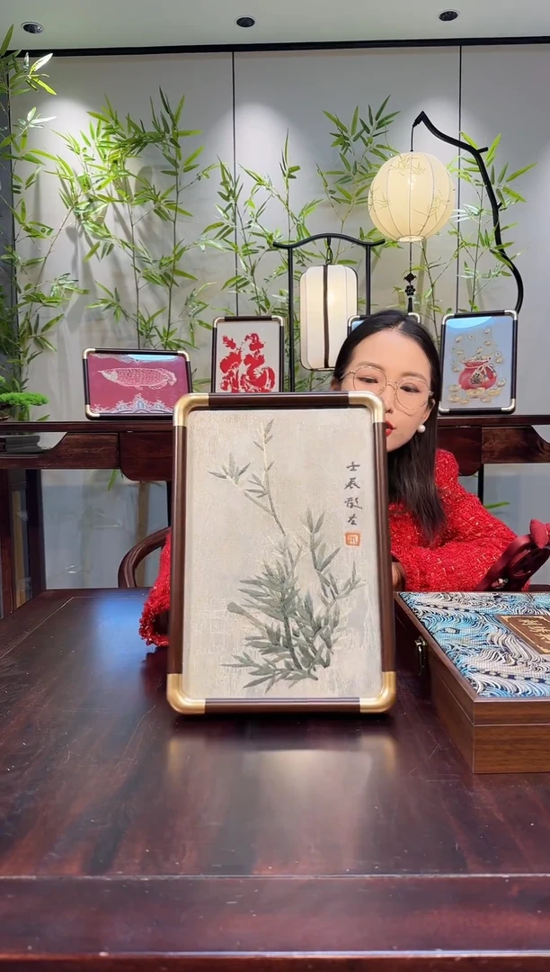 布刺绣摆台，高端刺绣艺术藏品！