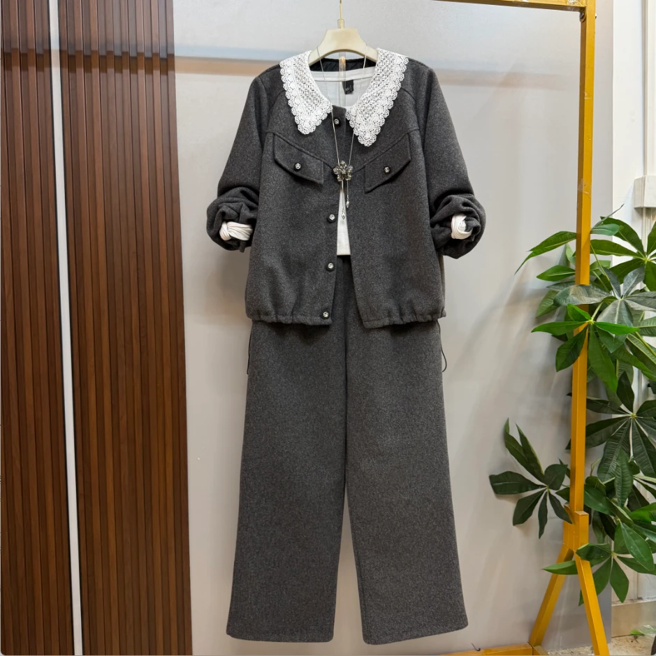 新款大码女装时尚洋蕾丝花边拼接夹棉外套十裤子两件套（不含白衫