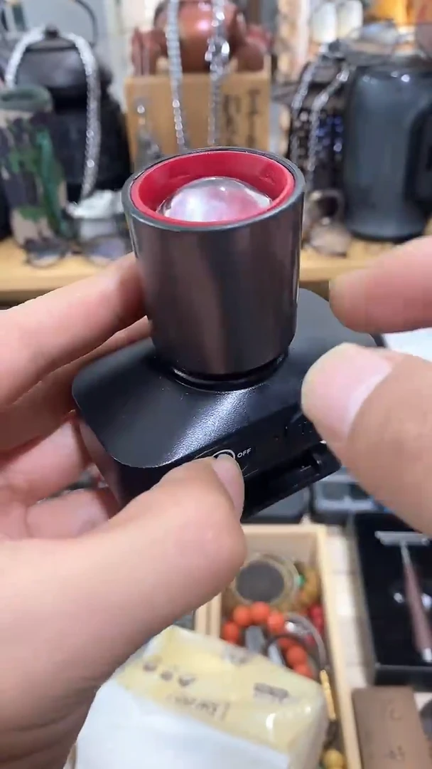 瓷片闪购商品  如图所示
