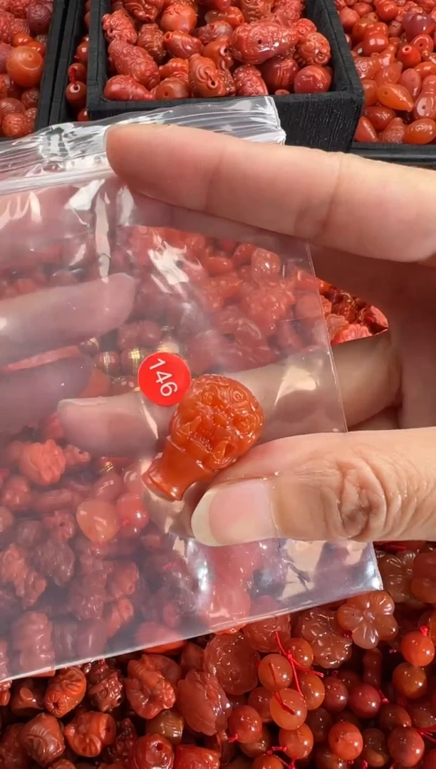 【闪购商品】南红玛瑙颈饰未镶嵌1