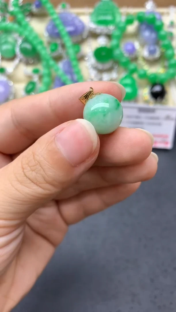 翡翠18K金镶嵌颈饰31-中国好珍宝