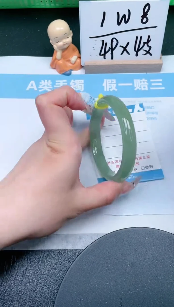 【闪购商品】石英质玉手镯未镶嵌306-63
