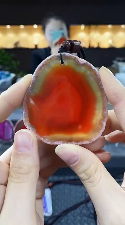 未镶嵌颈饰玛瑙/玉髓蓝**光玛瑙