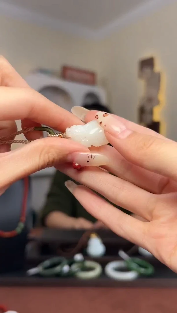 颈饰未镶嵌和田玉FF0523-F51貔貅 俄