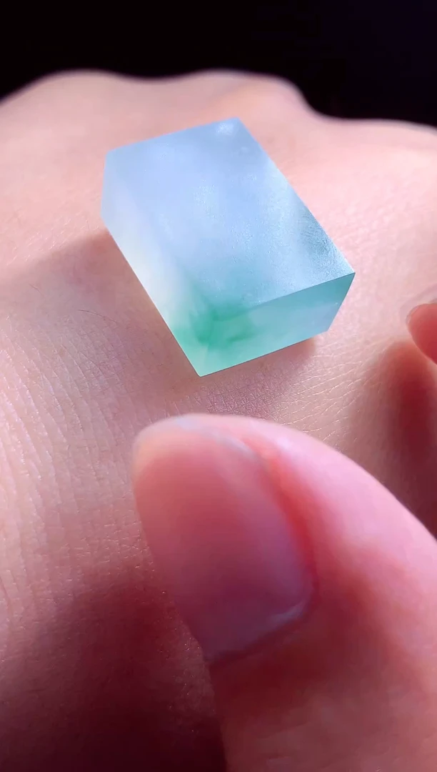定制翡翠未镶嵌翡翠毛货定制