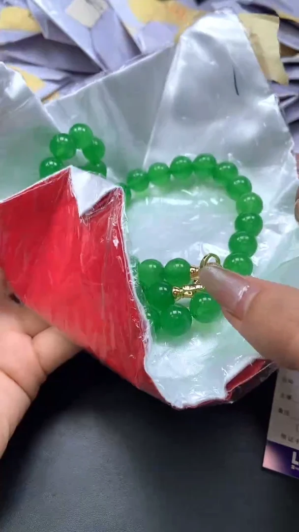 颈饰未镶嵌翡翠甄选精品（吊坠加扣头）多样性发一132