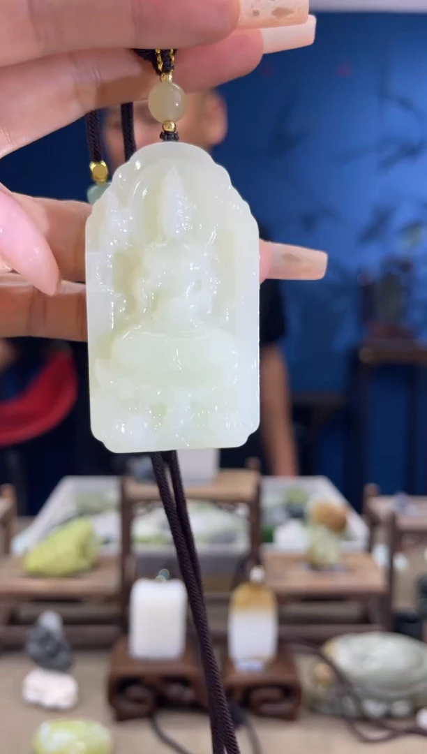 和田玉未镶嵌颈饰1