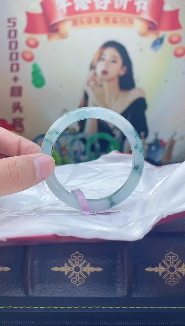 【闪购商品】翡翠手镯未镶嵌28手镯