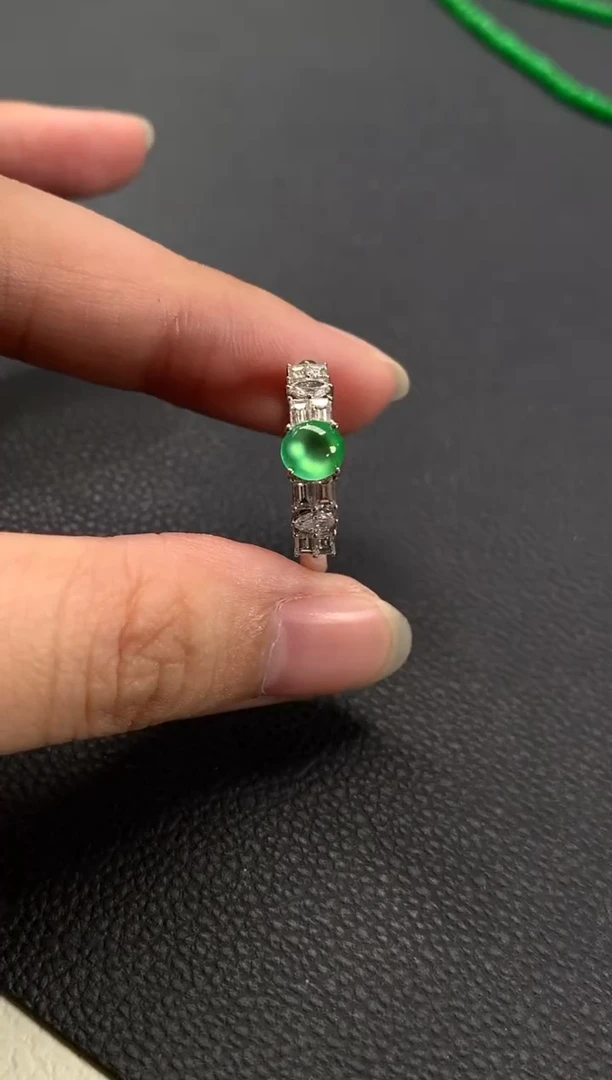 18K金镶嵌戒指翡翠A260|39800