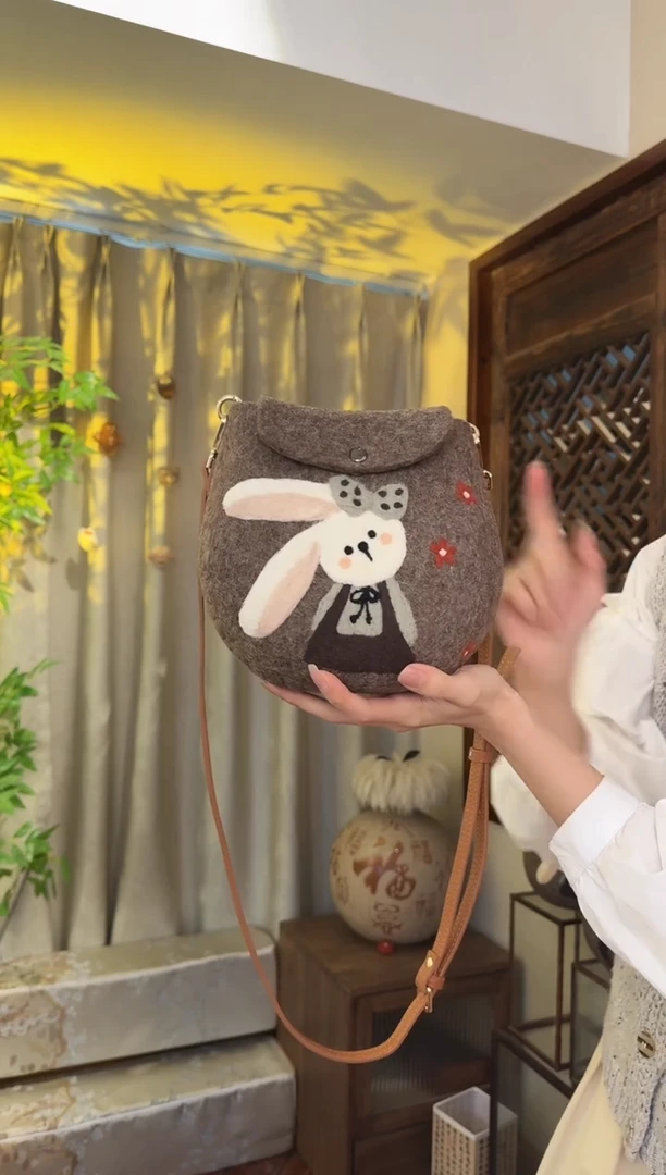 羊毛非遗纯手工包  蛋蛋包三花兔