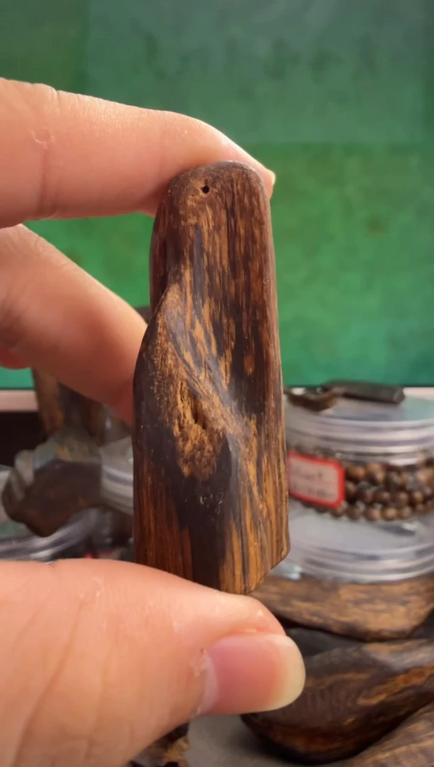 沉香吊坠红土多样性发一
