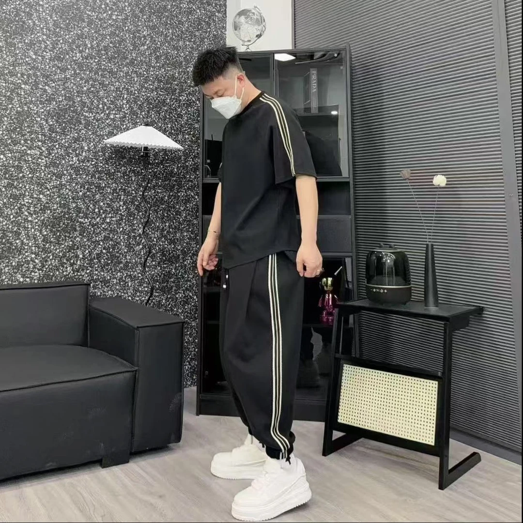2025春夏季新款哈伦套装男潮流简约束脚卫裤宽松短袖休闲情侣套装