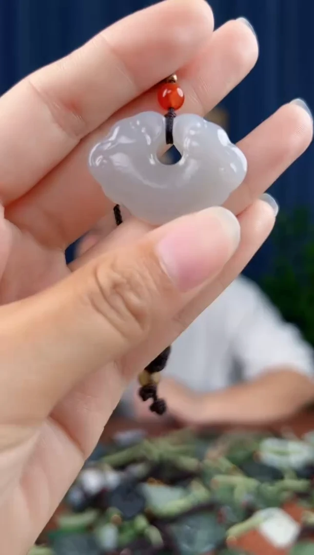 未镶嵌和田玉挂件拍一发一，多样性发货