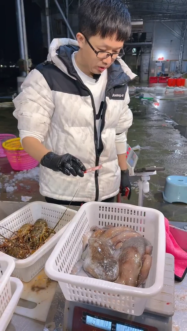 中国大陆润**车八爪1111111111111111
