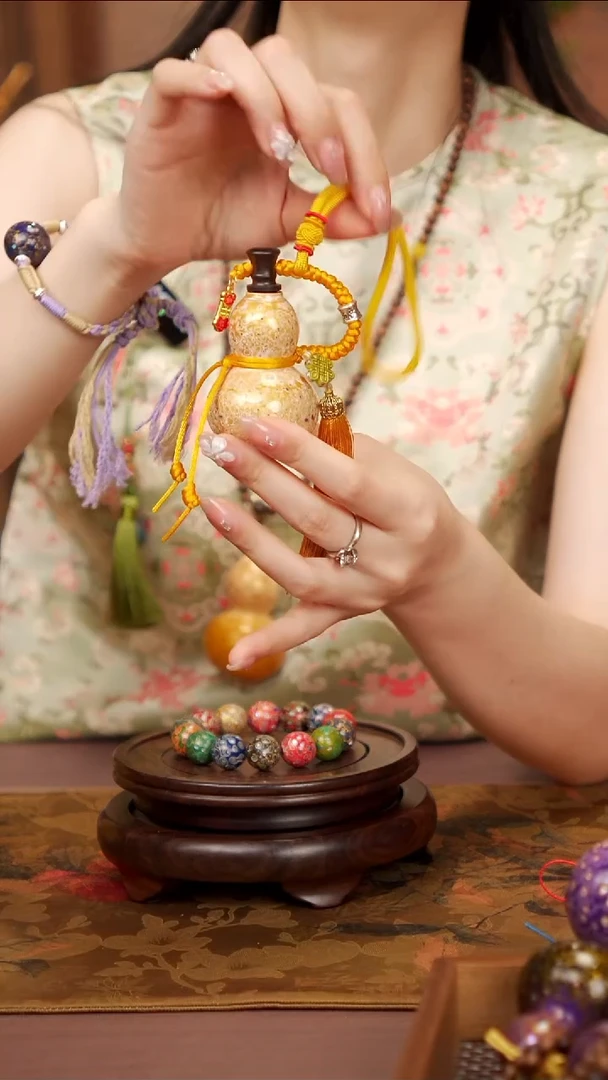 242易林大漆开口小葫芦----168