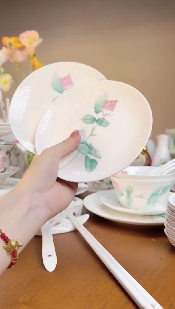 【闪购商品】玫瑰高骨瓷6寸浅盘2个