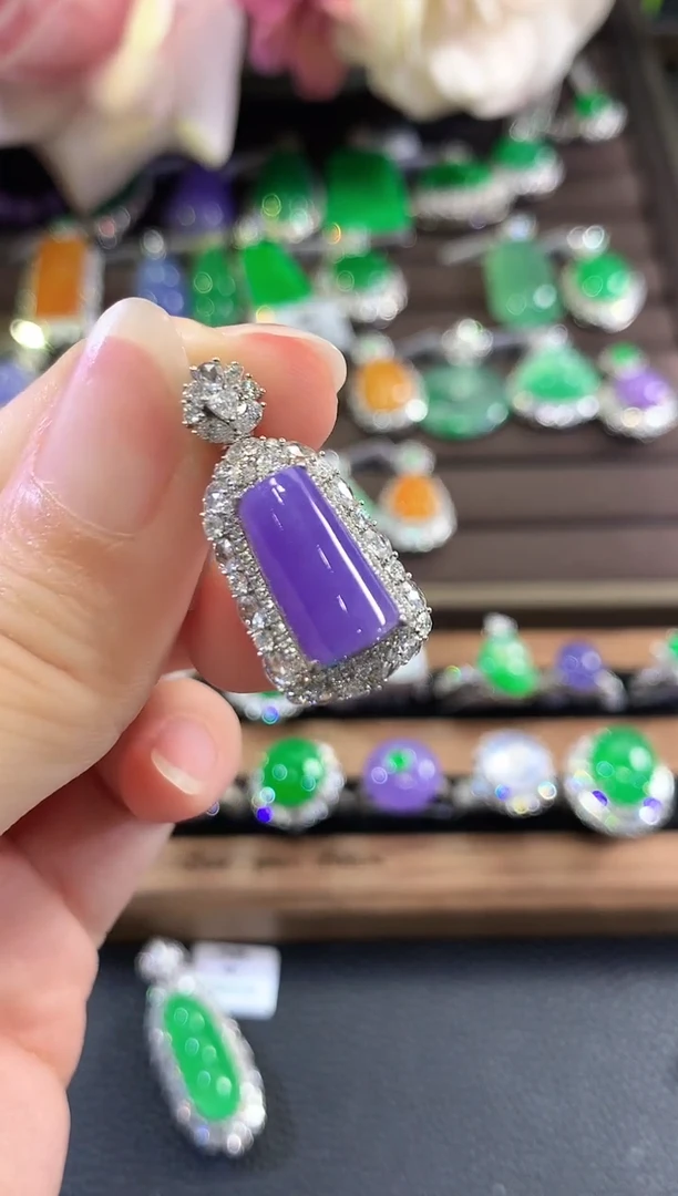 吊坠(不含链)18K金镶嵌翡翠c15  紫货有色差