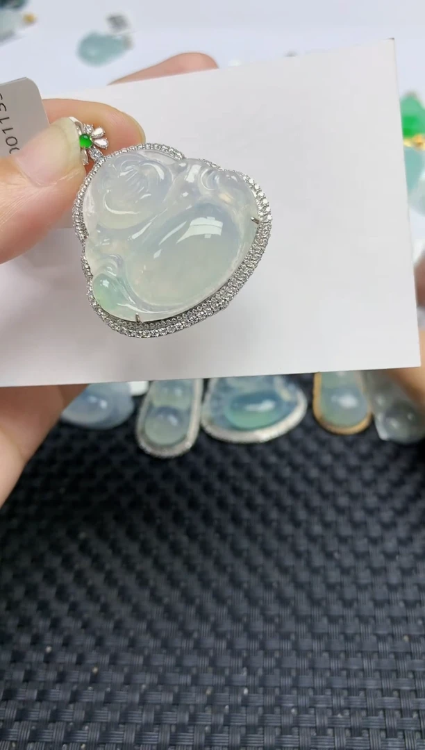 翡翠18K金镶嵌颈饰天然A货翡翠