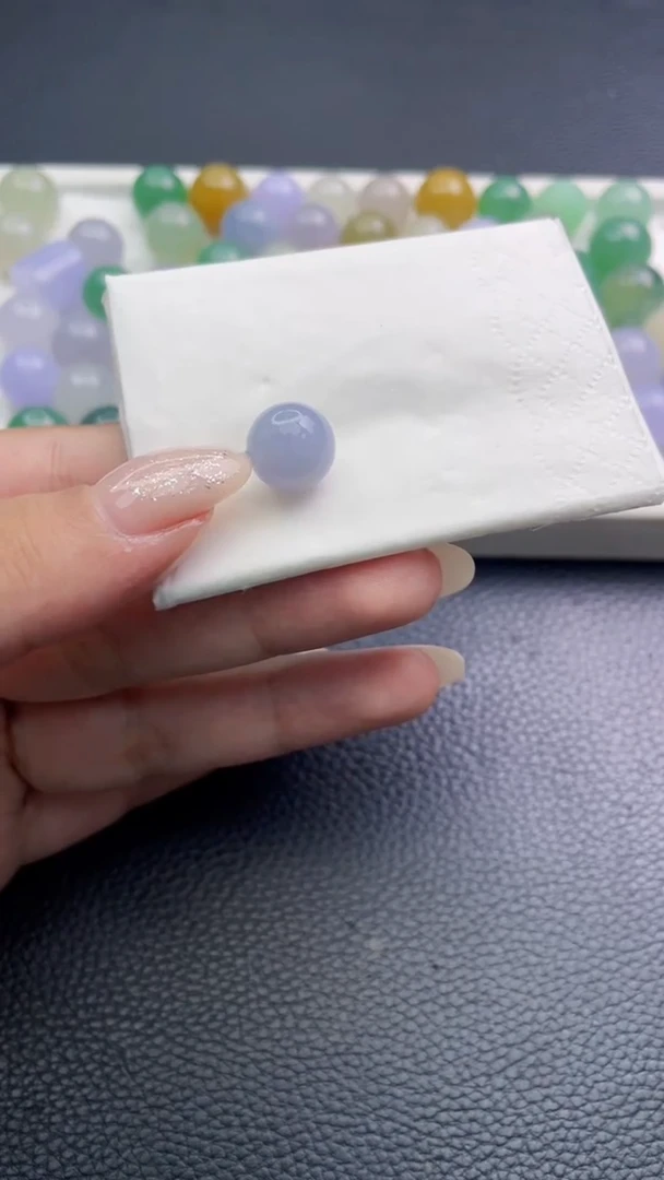 未镶嵌定制翡翠?**子珠子