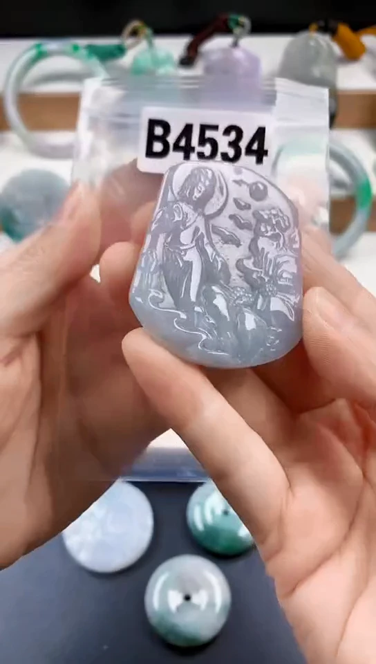 颈饰未镶嵌翡翠天然翡翠吊坠挂件