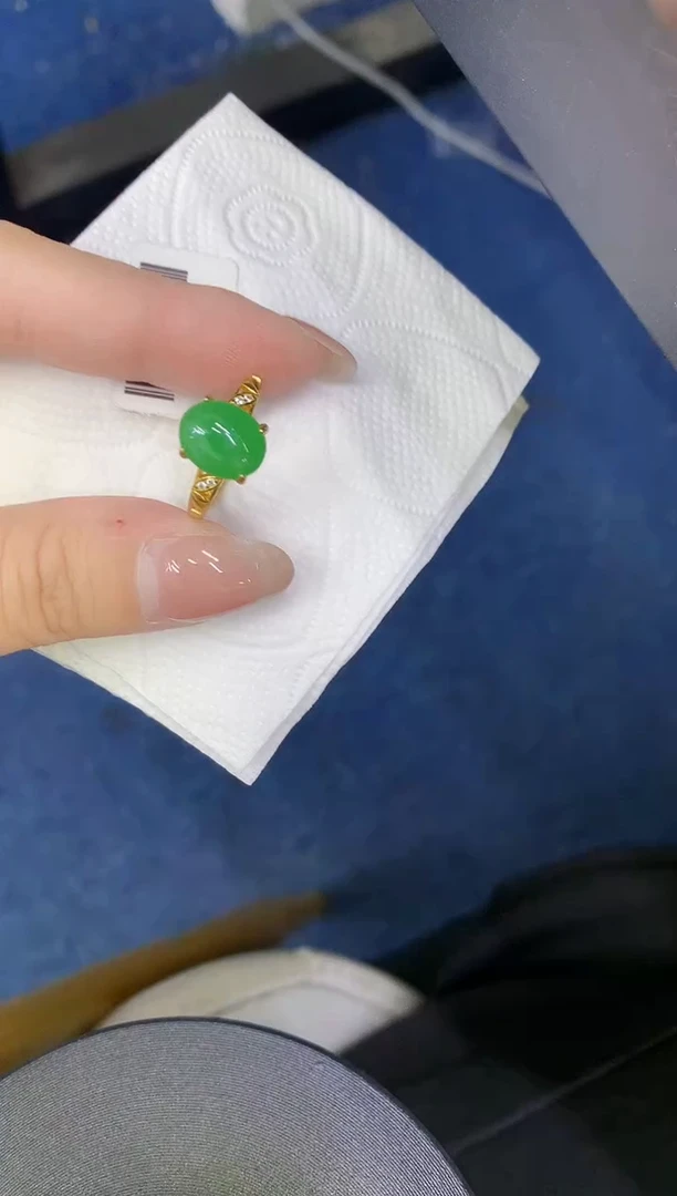 颈饰未镶嵌翡翠缅甸天然翡翠A货