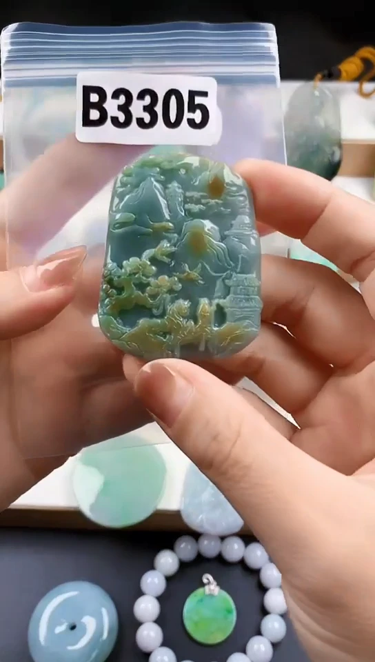 颈饰未镶嵌翡翠天然翡翠吊坠挂件