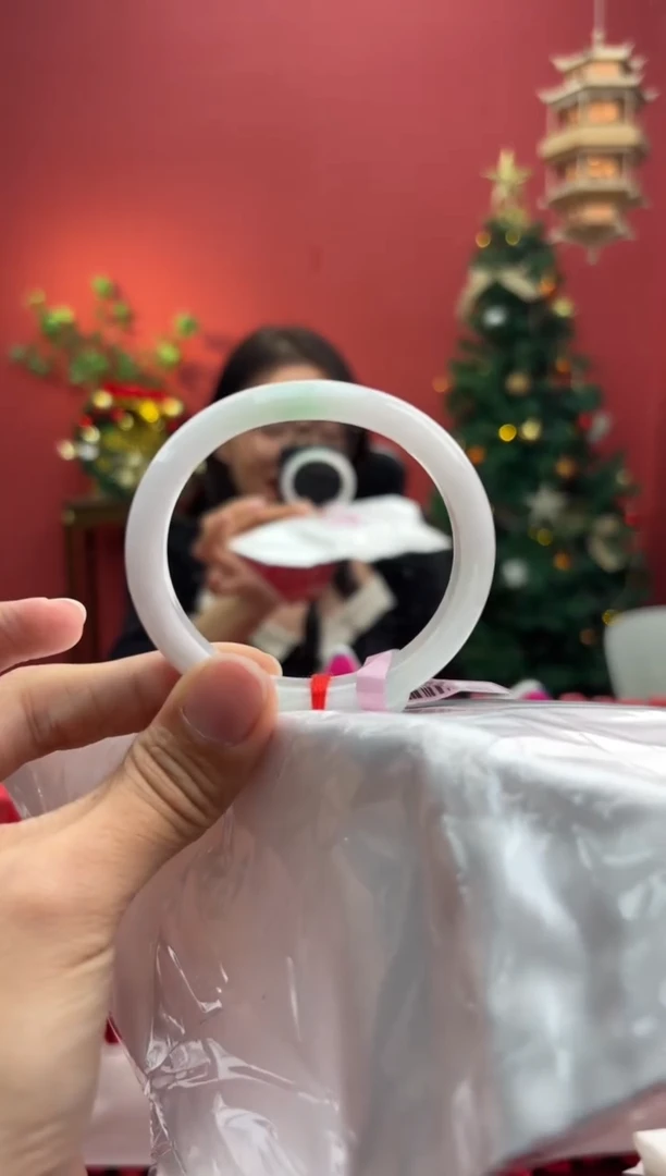 未镶嵌手镯（贵妃镯）翡翠翡翠手镯4