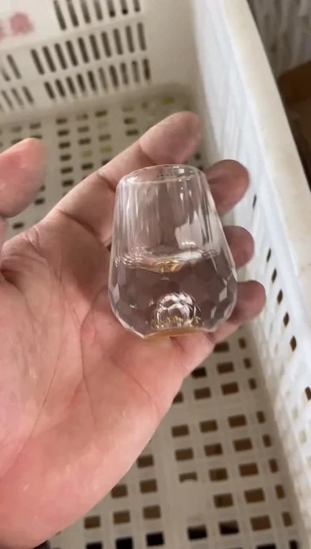 杯无运费险有瑕疵的摄影的产品有使用过的痕迹有点脏介意勿拍