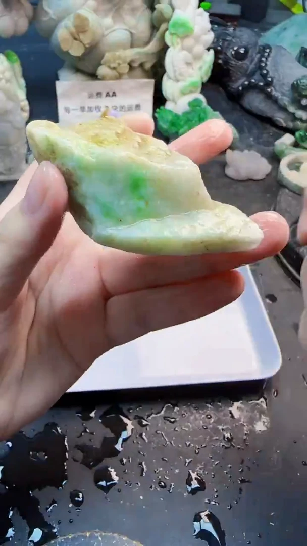 翡翠挂件未镶嵌天然翡翠010