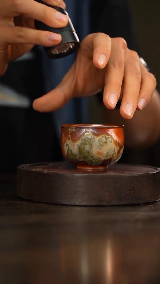 56柴房陶瓷柴烧落灰金红杯
