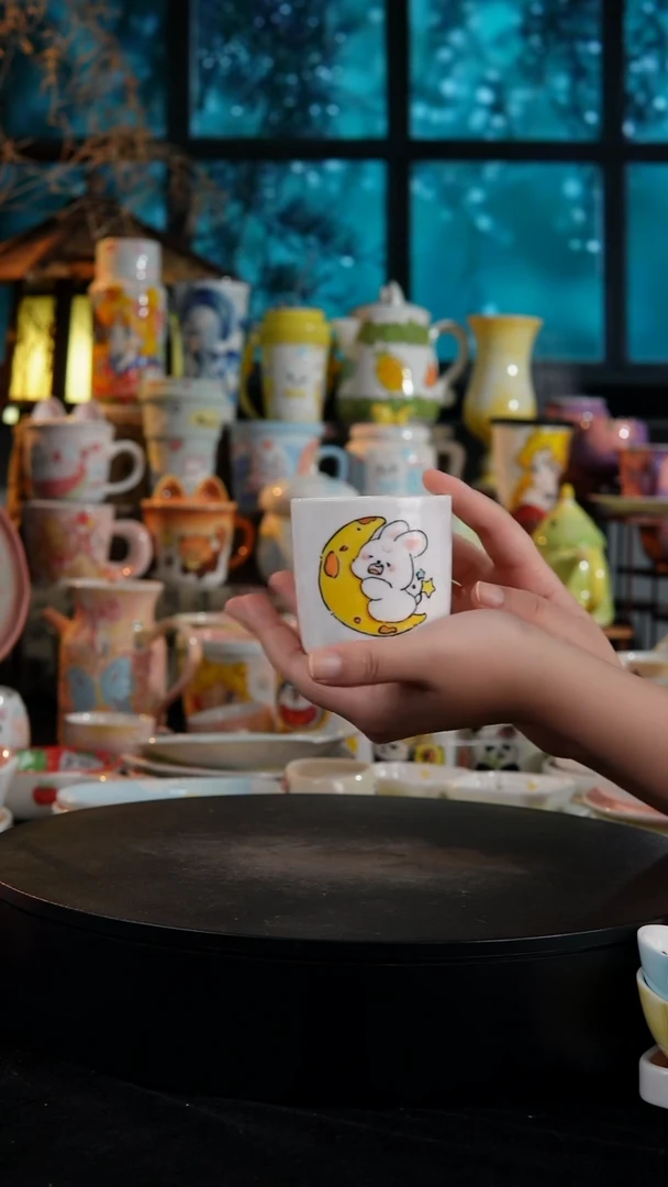 陶瓷便携款手工手绘月亮小兔杯