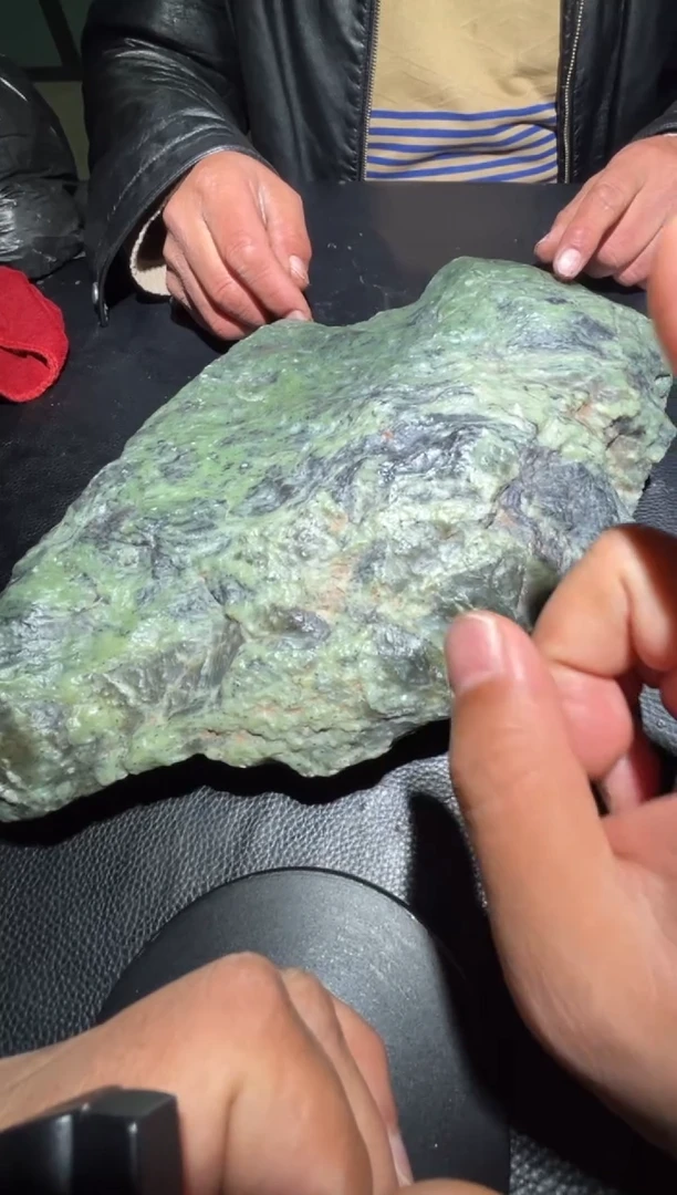 未镶嵌和田玉珠宝奇石35