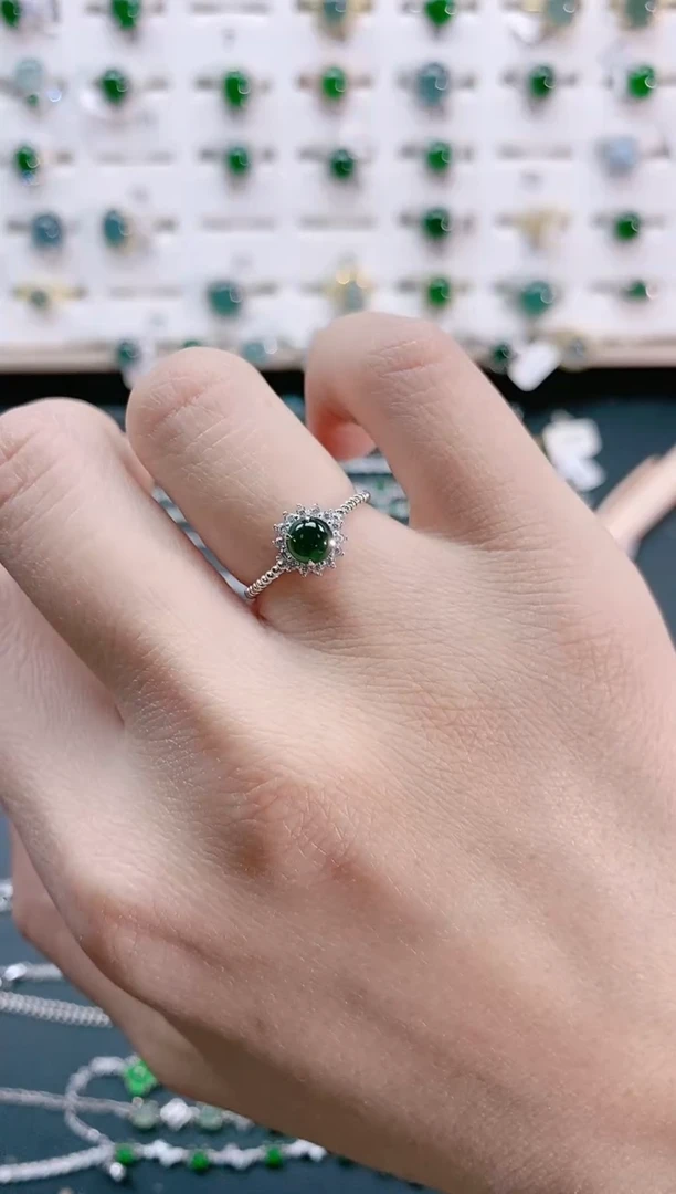 【闪购商品】翡翠戒指银S925镶嵌天然翡翠