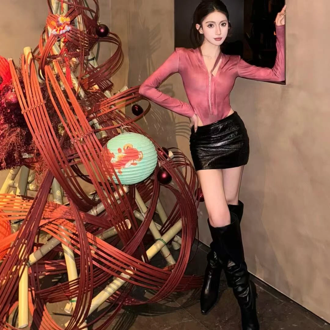 深v领长袖T恤女2024年春季新款修身显瘦打底上衣配显瘦高腰半身裙