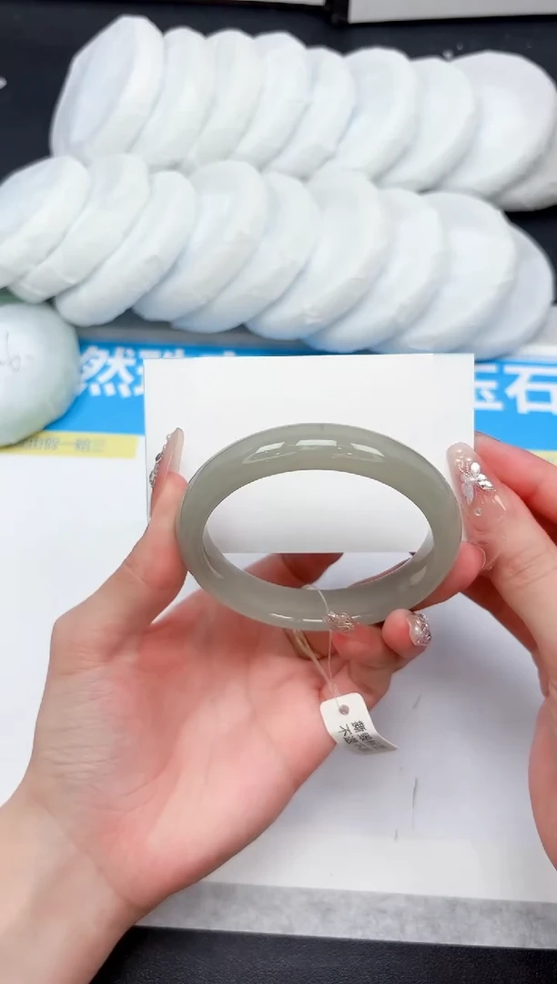 未镶嵌手镯石英质玉269-57.0