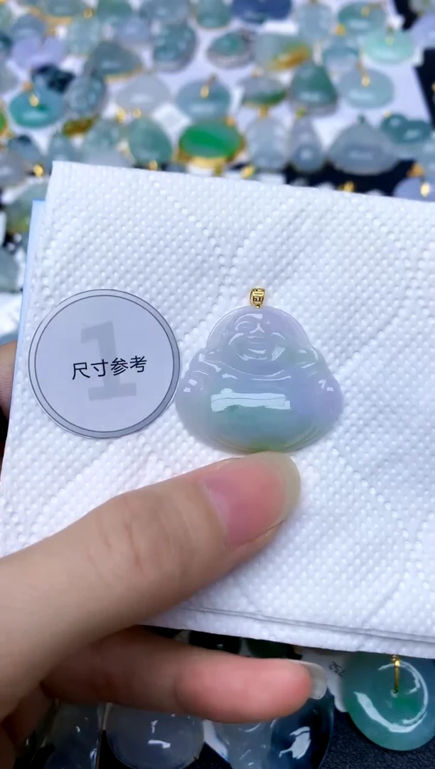 颈饰18K金镶嵌翡翠天然A货翡翠