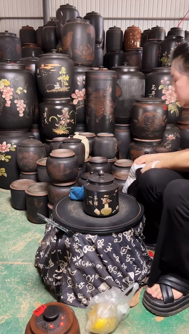 罐瑕疵茶叶罐 小蛮腰彩填 895