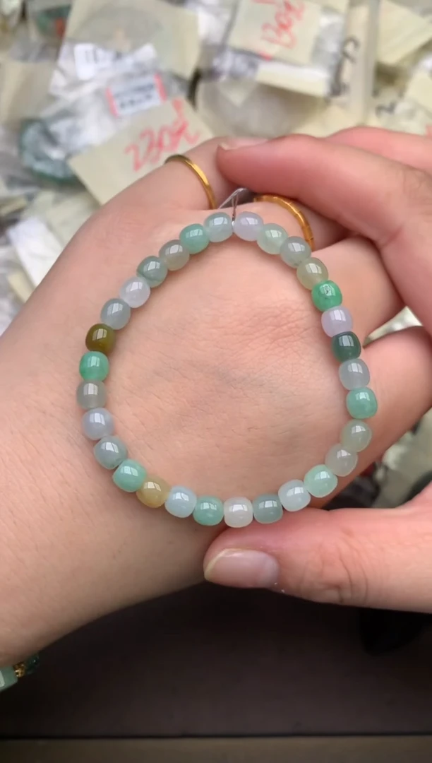 翡翠挂件未镶嵌—