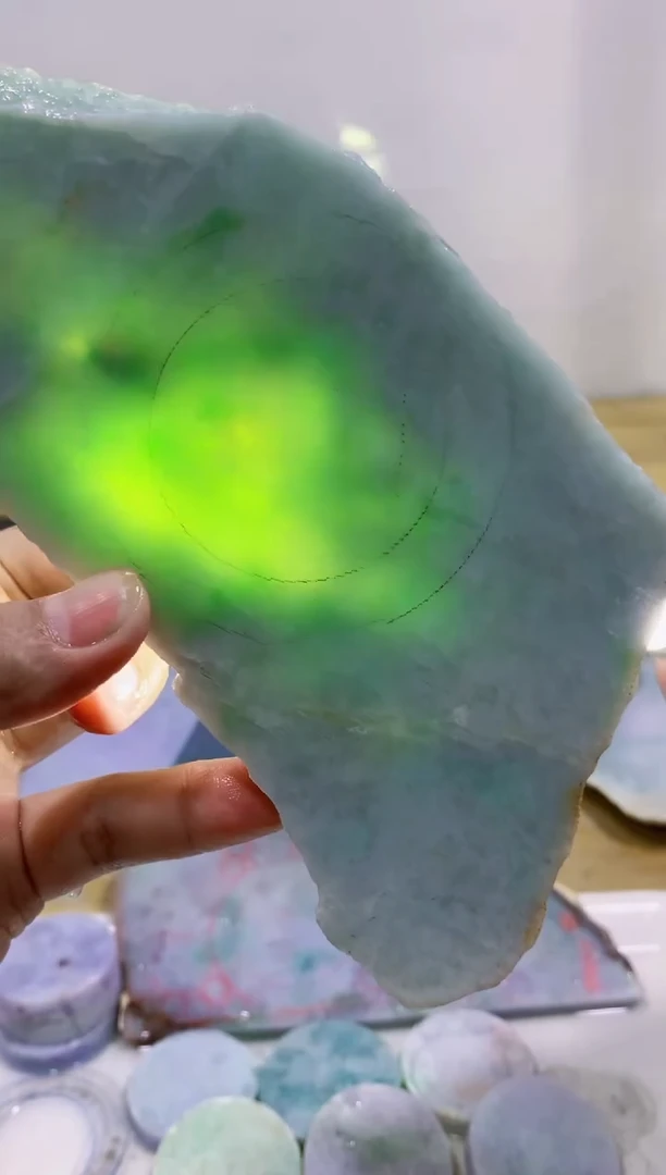 翡翠裸石0蒙0翡翠珠宝31