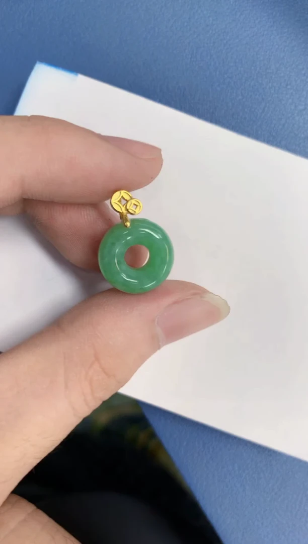 翡翠未镶嵌颈饰        1