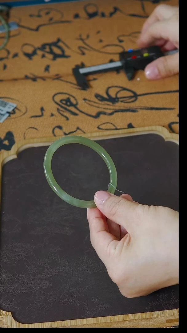 未镶嵌手镯和田玉58圈口  冰晴水叮当镯