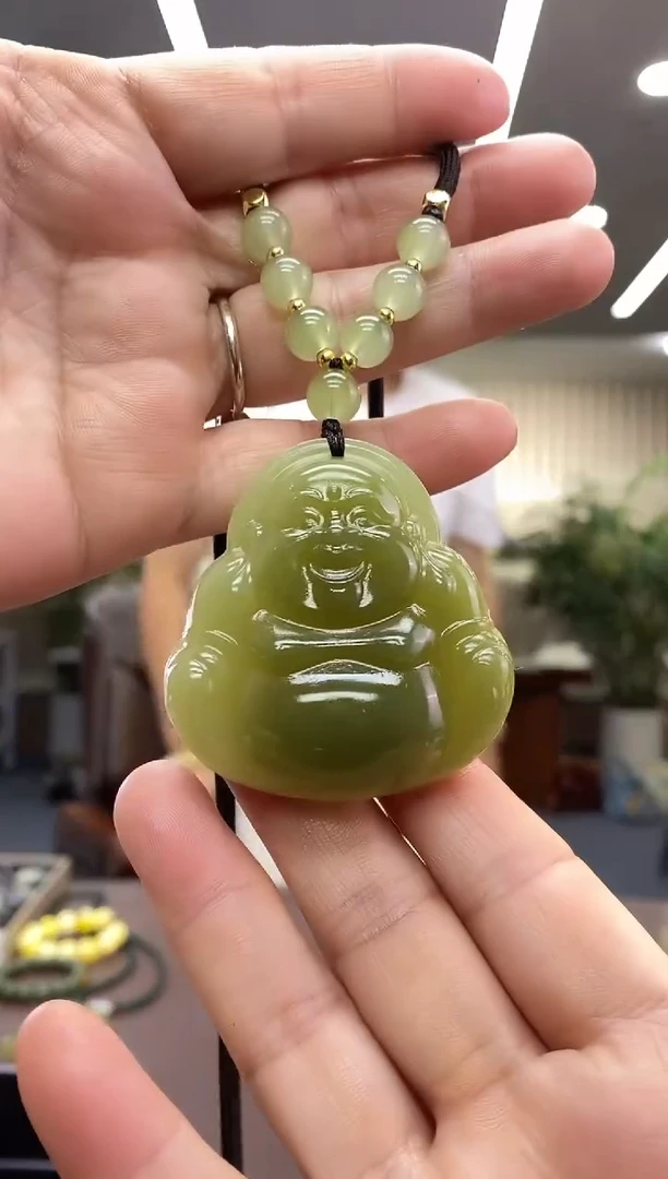 透闪石质玉未镶嵌颈饰多样式发货随机发一