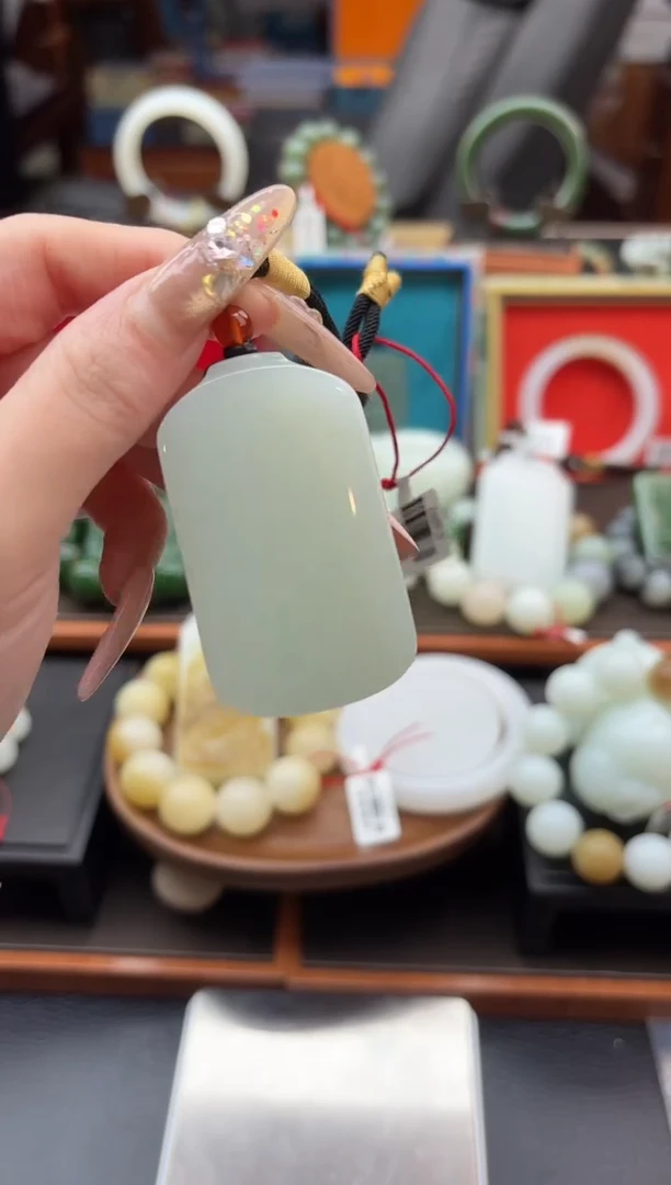 颈饰未镶嵌和田玉董小姐推荐 多样性发货 拍一发一hs